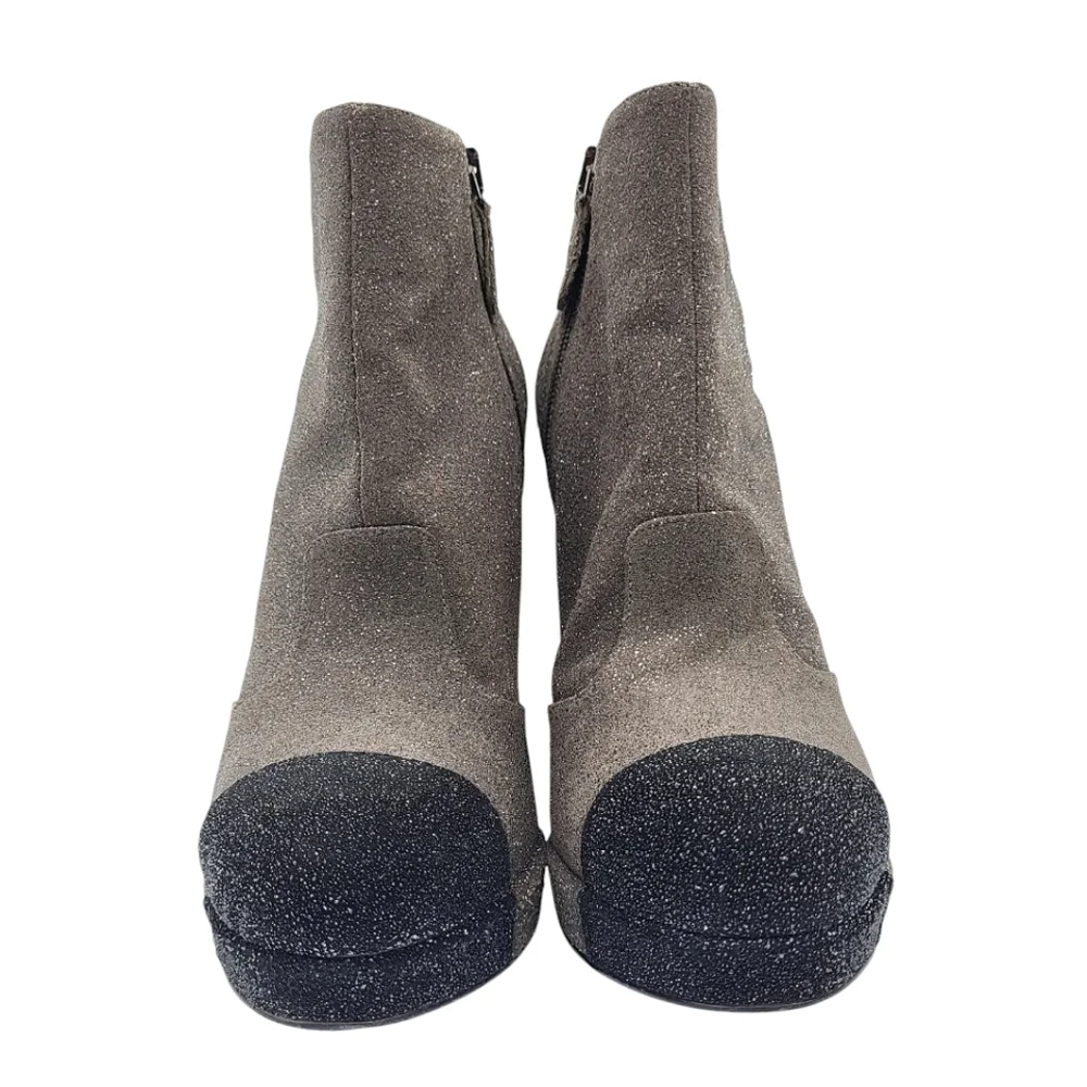 CHANEL CC Logo Cap Toe Suede Platform Ankle Boots Two Tone Booties Gray 40 - Picture 3 of 15